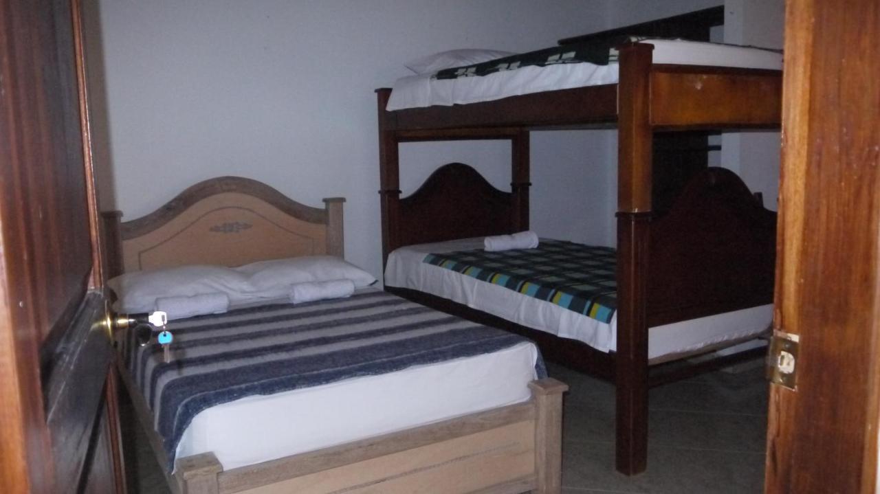 חרדין Hostal Naty Luna מראה חיצוני תמונה