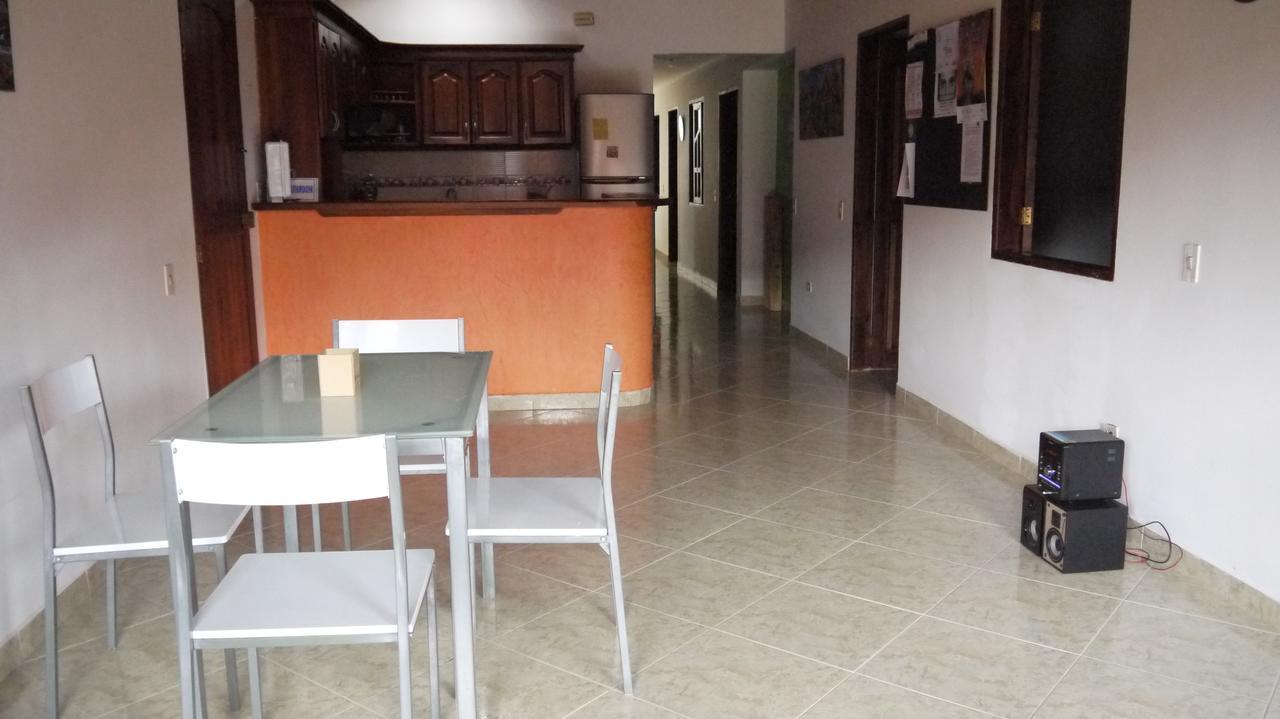 חרדין Hostal Naty Luna מראה חיצוני תמונה
