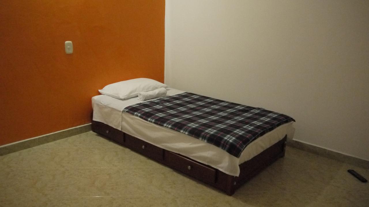 חרדין Hostal Naty Luna מראה חיצוני תמונה