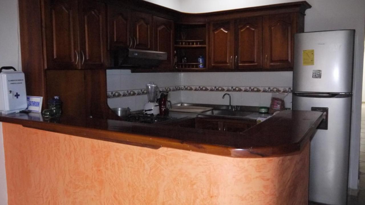 חרדין Hostal Naty Luna מראה חיצוני תמונה