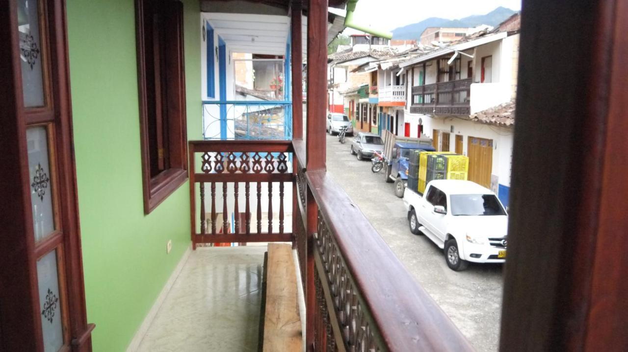 חרדין Hostal Naty Luna מראה חיצוני תמונה